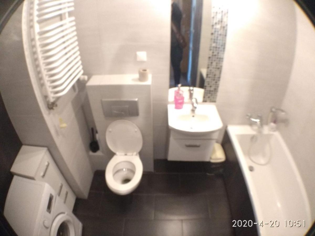 2060 Zwyciestwa 5G - Tanie Pokoje W Apartamencie - Samodzielne Zameldowanie - Self Check In Poznan Exterior photo